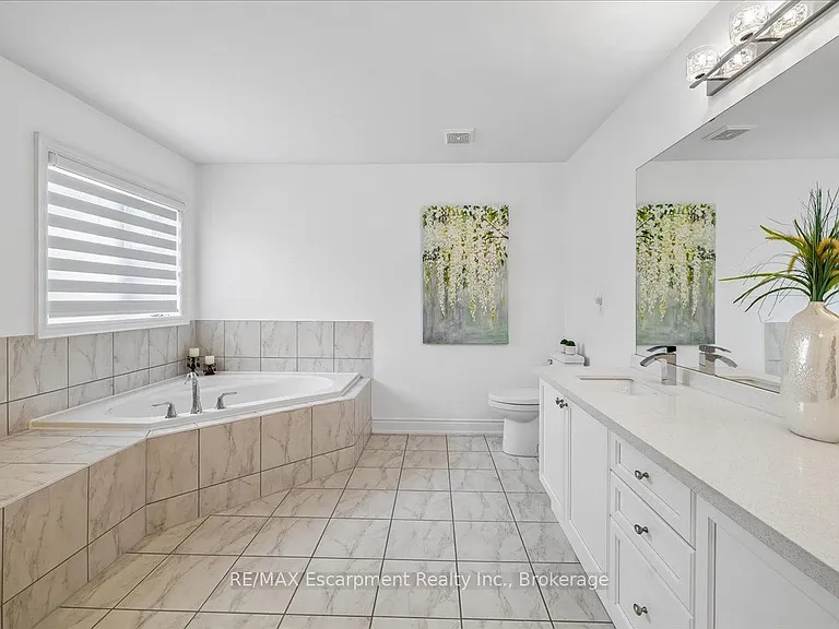 2400 Spring Meadow Way — Photo 28