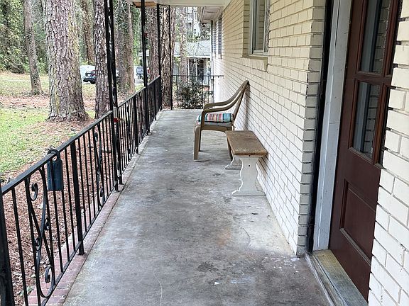 3rd image of 3226 Cloverhurst Dr