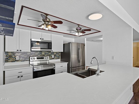 3rd image of 5001 W FRIER Drive