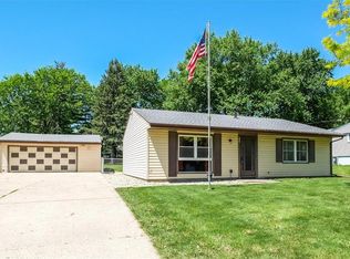 704 15th Ave SW, Altoona, IA 50009