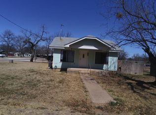 108 7th St, Miles, TX 76861