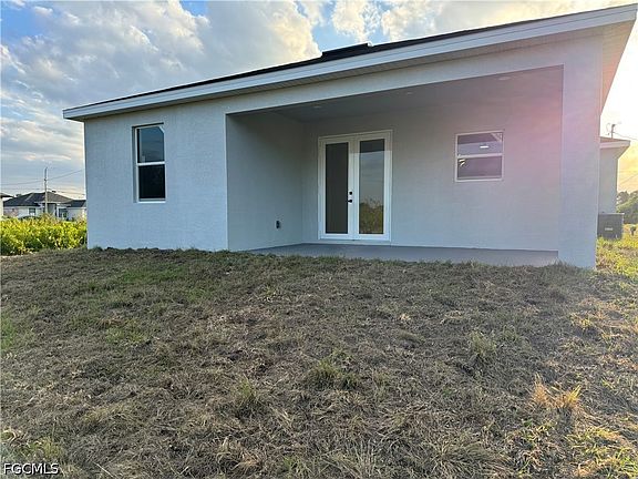 5th image of 2804 Anita Ave N
