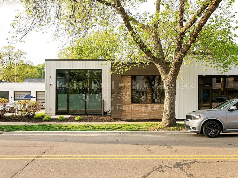 851 Fulton St W #105 — Photo 43