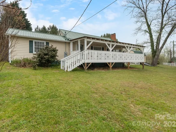 591 E Oak St, Marion, NC 28752