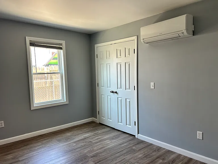 121 Tell St #1R — Photo 7