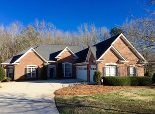151 Old Sandhill Rd, Carrollton, GA 30116