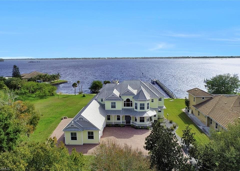 1st image of 6430 River Club Ct
