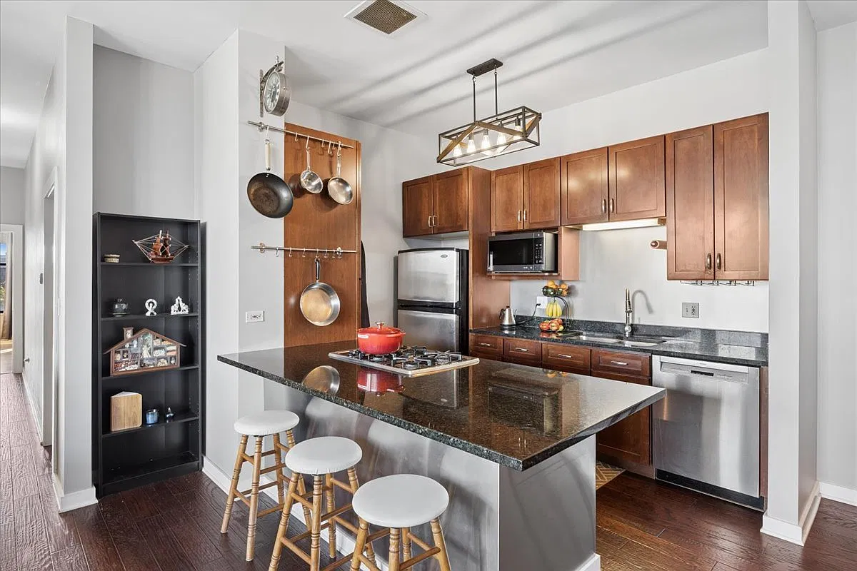 3 bed, $3,700 — Photo 2