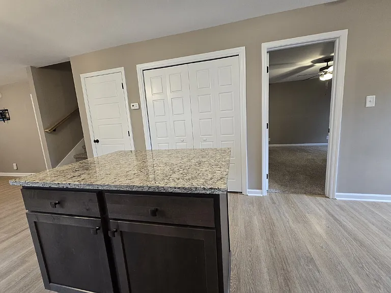 1176 Cottonwood Dr — Photo 11