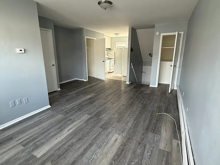 612 Ziegler Ave #17 — Photo 9