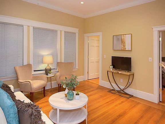 2nd image of 373-375 Broadway #373-12
