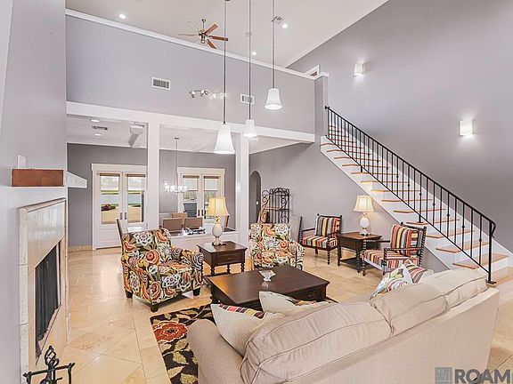 3rd image of 15112 Collegiate Ct