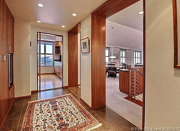 4th image of 1305 Lowell Ave #7900