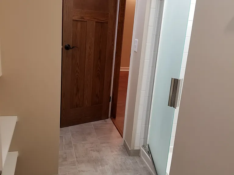 723 Greenwood Rd — Photo 15