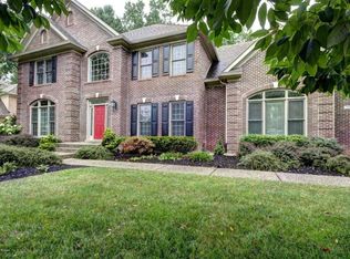 7013 Shallow Lake Rd, Prospect, KY 40059