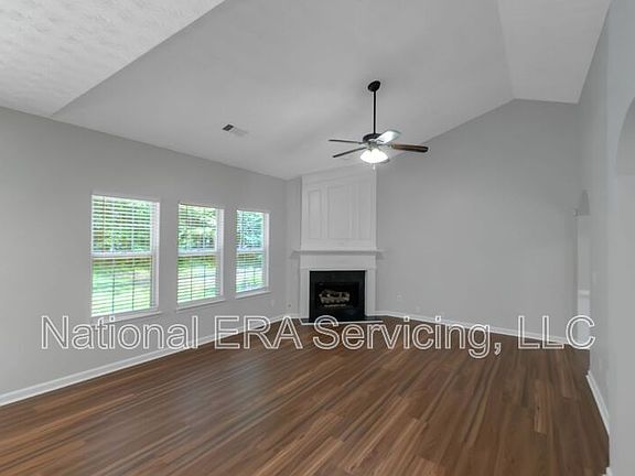 3rd image of 155 Greenland Dr