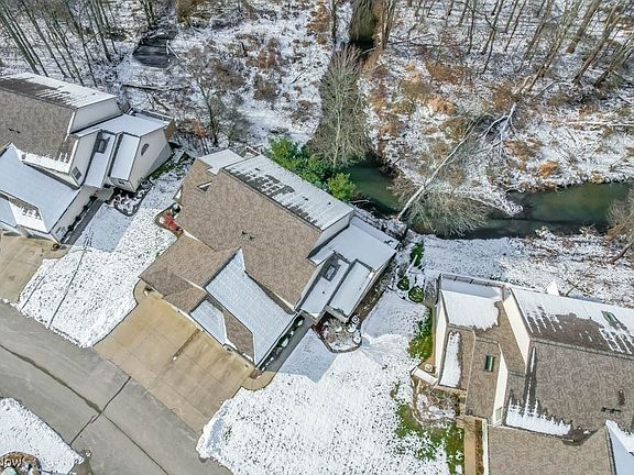 2nd image of 4632 Creekside Dr