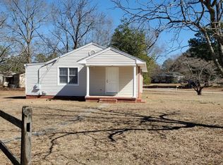 1511 Converse Ct, Fayetteville, NC 28303