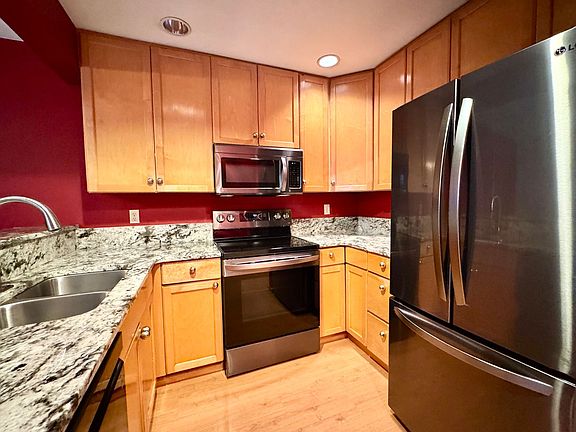 3rd image of 26325 Illinois Ave NE #B103