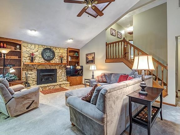 3rd image of 3844 Westwind Dr