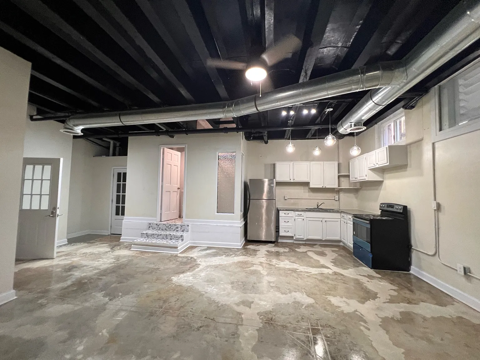 2 bed, 1700 sqft, $2,950 — Photo 2