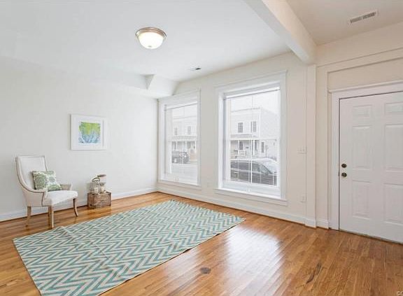 3rd image of 1133 N 31st St