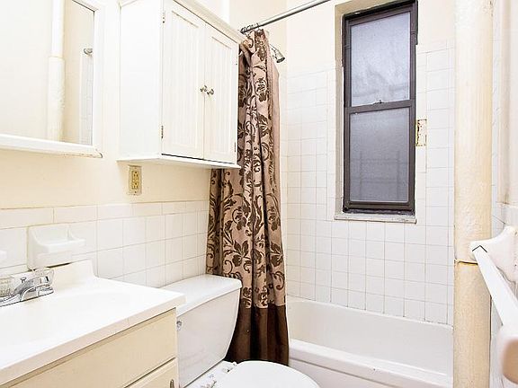 4th image of 332 E 67th St APT 7