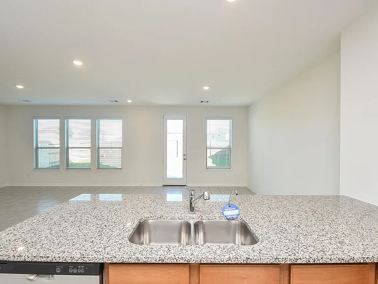 8138 Leisure Point Dr — Photo 17