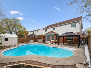 223 Glenvalley Dr, Cambridge, ON N1T 1R3