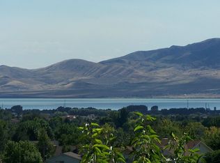 945 N Nob Hill Dr, American Fork, UT 84003