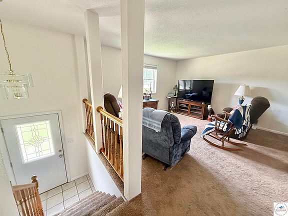 5th image of 2802 Meadow Wood Dr