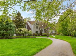 8 Haights Cross Rd, Chappaqua, NY 10514