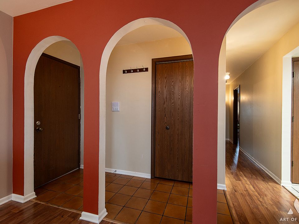 2nd image of 4153 W 97th St #2A