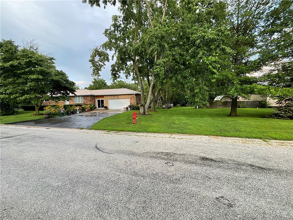 1st image of 3 Highland Dr