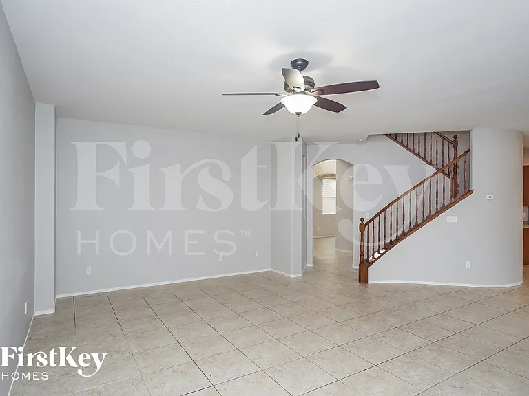 168 Rolling Cove Ave — Photo 3