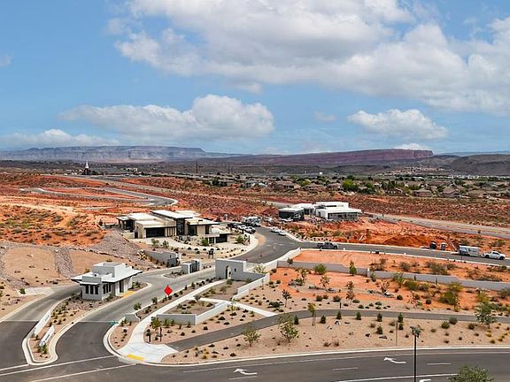 4th image of 101 E Colima Rd