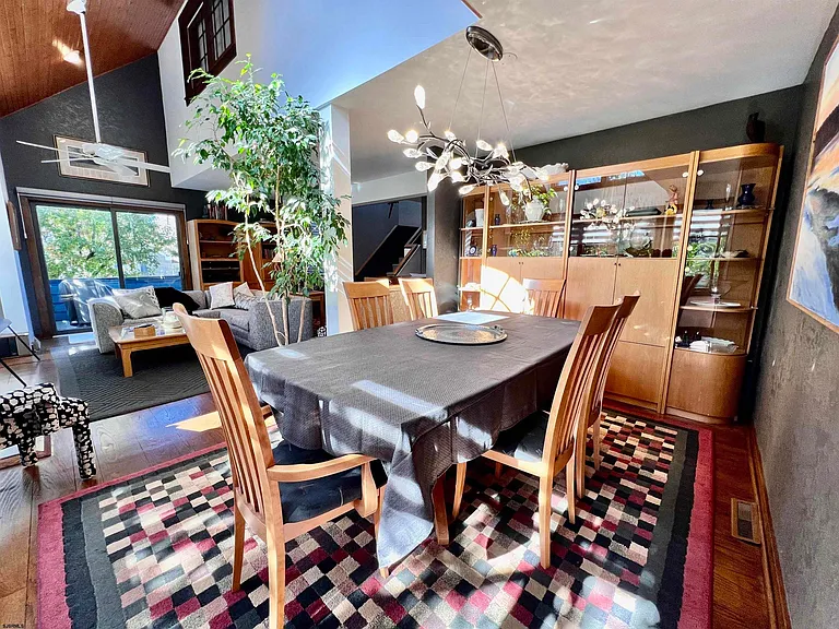 7 N Delavan Ave — Photo 19