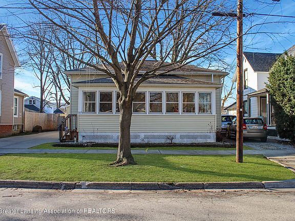 2nd image of 107 W Steel St