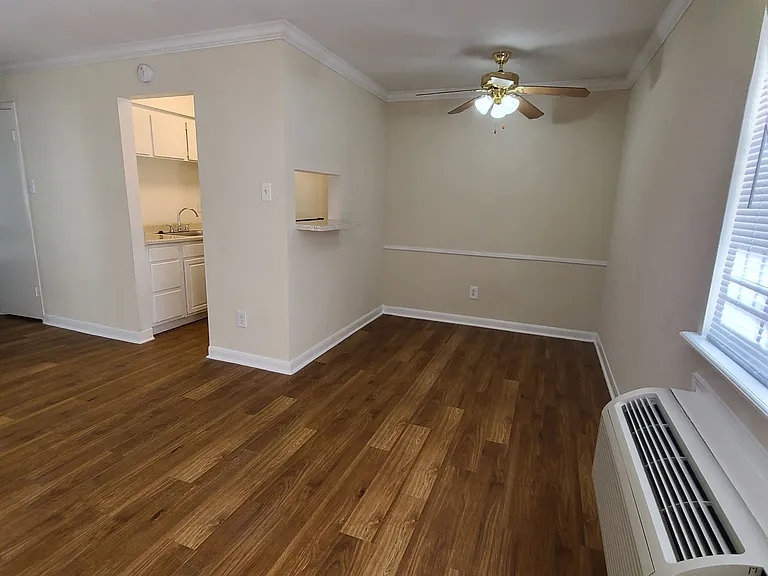Morgan Manor — Photo 17