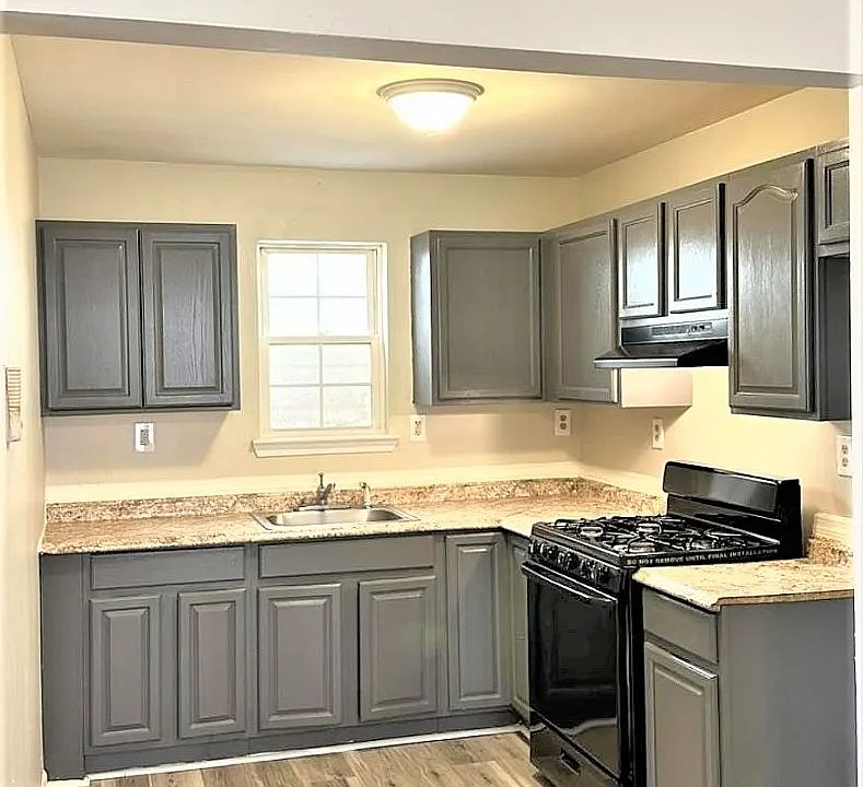 1st image of 306 S 7th St #6C