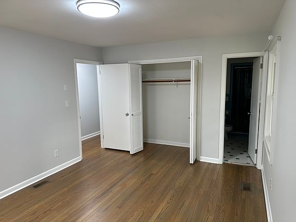 3rd image of 506 Northwood Cir