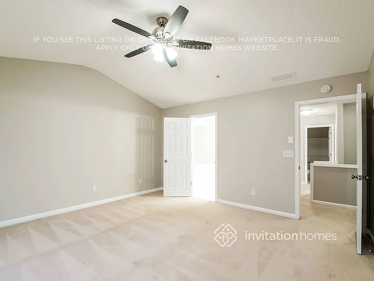 233 Regent Sq — Photo 10