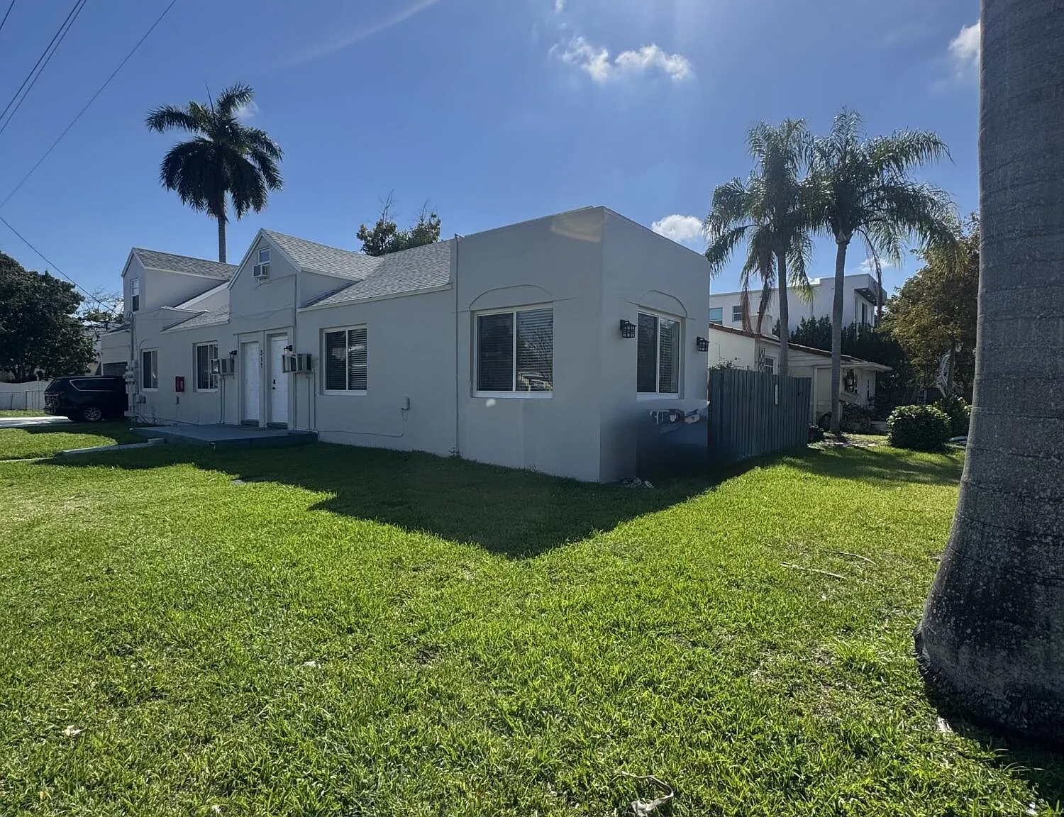2 bed, 1.0 bath, 800 sqft, $2,100 — Photo 1