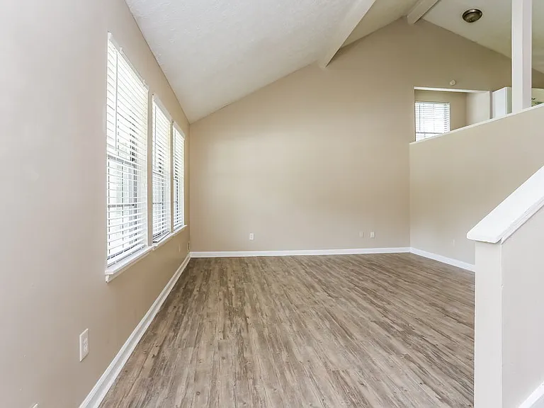 900 Turtle Bend Ln — Photo 4