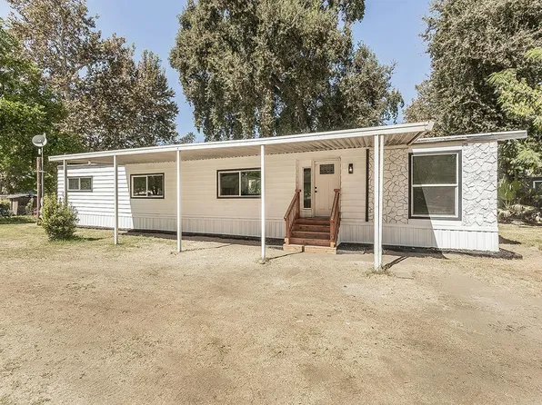 17604 E Kings Canyon Rd, Sanger, CA 93657