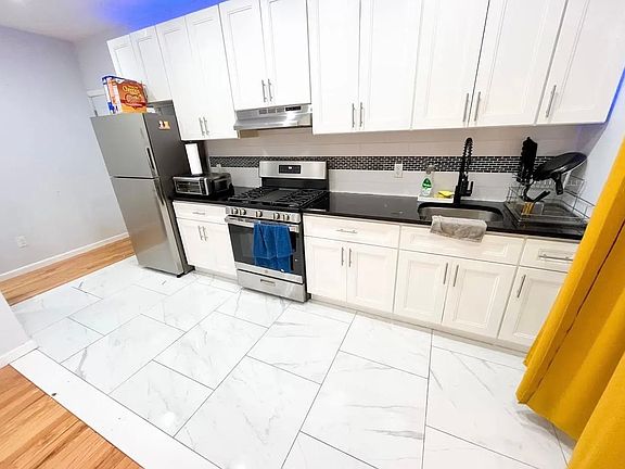3rd image of 5301 Avenue O #O