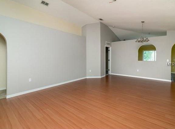 5th image of 1017 Brenton Leaf Dr