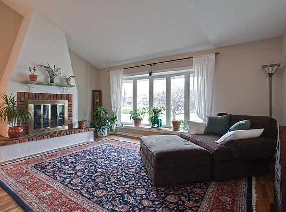 4th image of 207 Acorn Ct