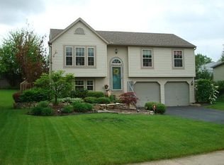 4855 Hollybriar Ct, Columbus, OH 43228