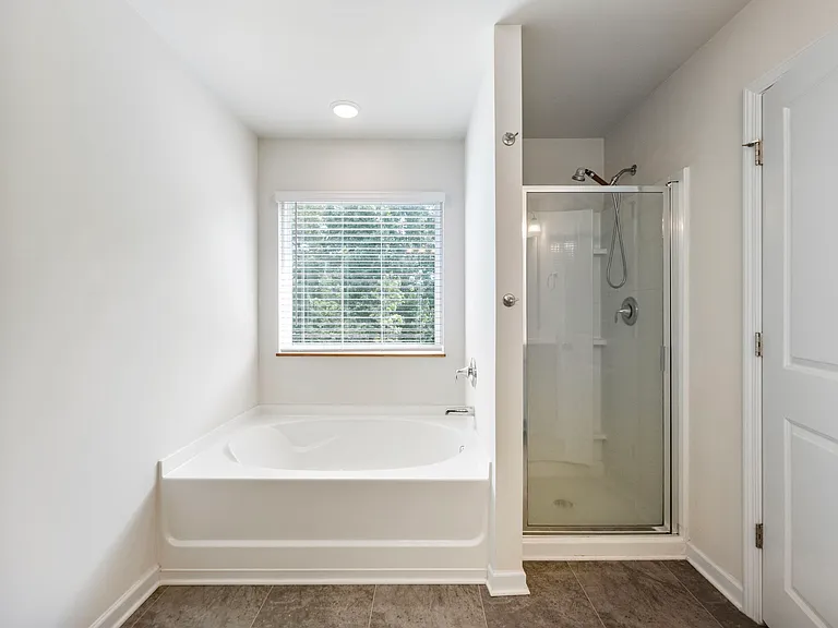 115 Buckingham Ln — Photo 23